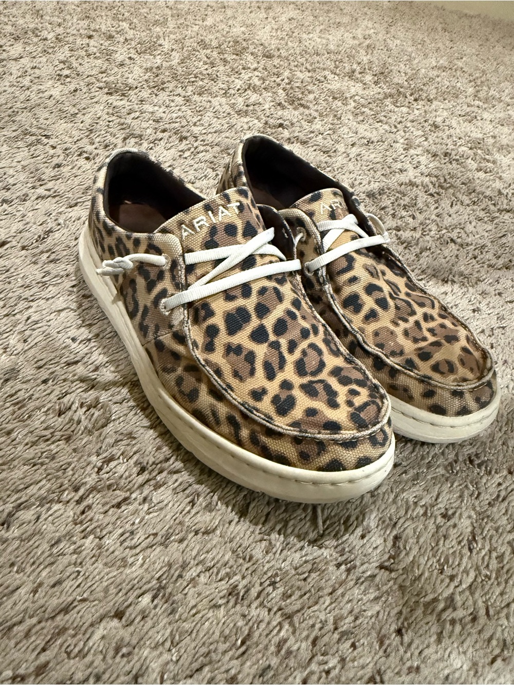 Ariat Women’s Leopard Hilo Shoes
